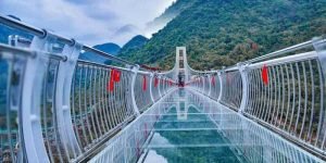 Sari Timbul Glass Bridge